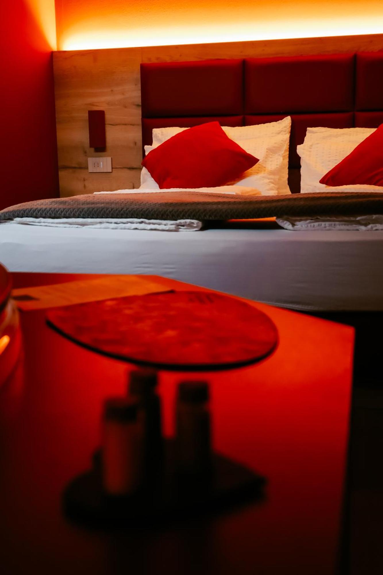 Le Rocce Val Di Non - Quality Room & Breakfast Tassullo Extérieur photo